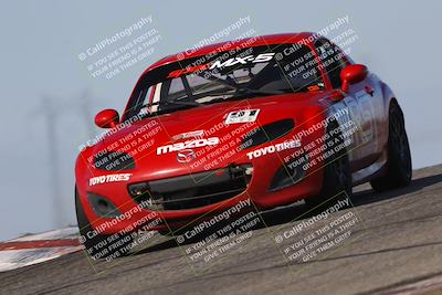 media/Oct-26-2025-CalClub SCCA (Sun) [[8ce1e69566]]/Group 5/Grapevine/